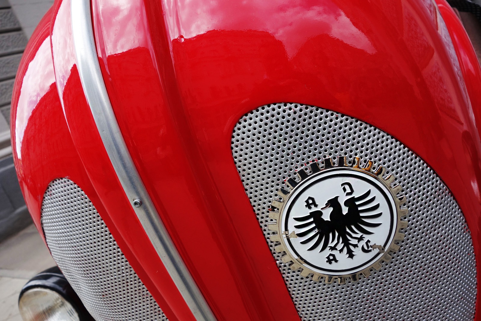 Asgard Branding, corporate identity, Porsche, facade design element, Marketplace restaurant, restaurant branding