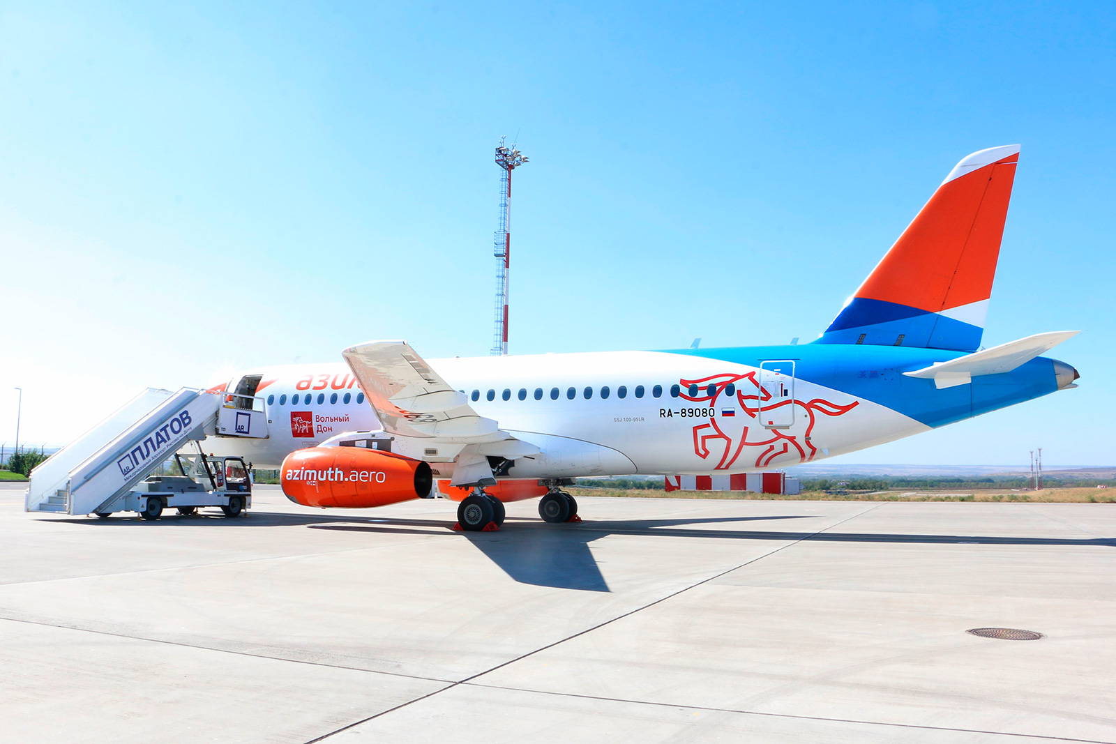 Asgard Branding, Azimuth airlines, Вольный Дон, airlines livery, авиабрендинг, авиа дизайн, авиакомпания, фирменный стиль авиакомпании, кобрендинг, туристический бренд, Сухой SSJ100, Суперджет, aviation design, airline, airline corporate identity, co-branding, travel brand, Sukhoi SSJ100, Superjet